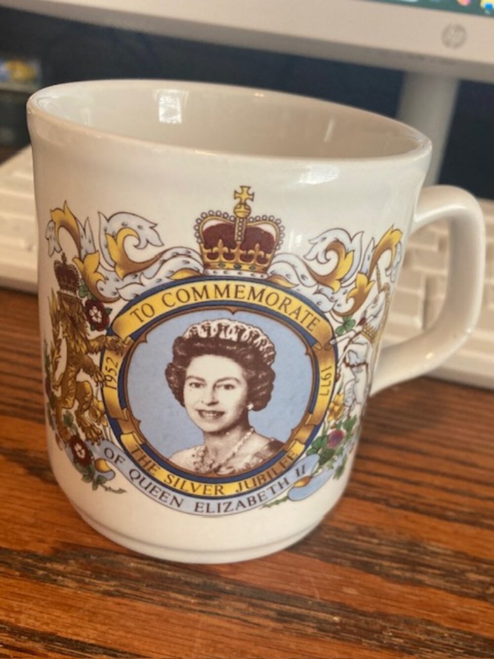 Commemorative 25th 'Silver Jubilee' Coffee Mug (1952-1977)